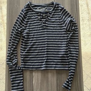 Hollister Long sleeve crop top